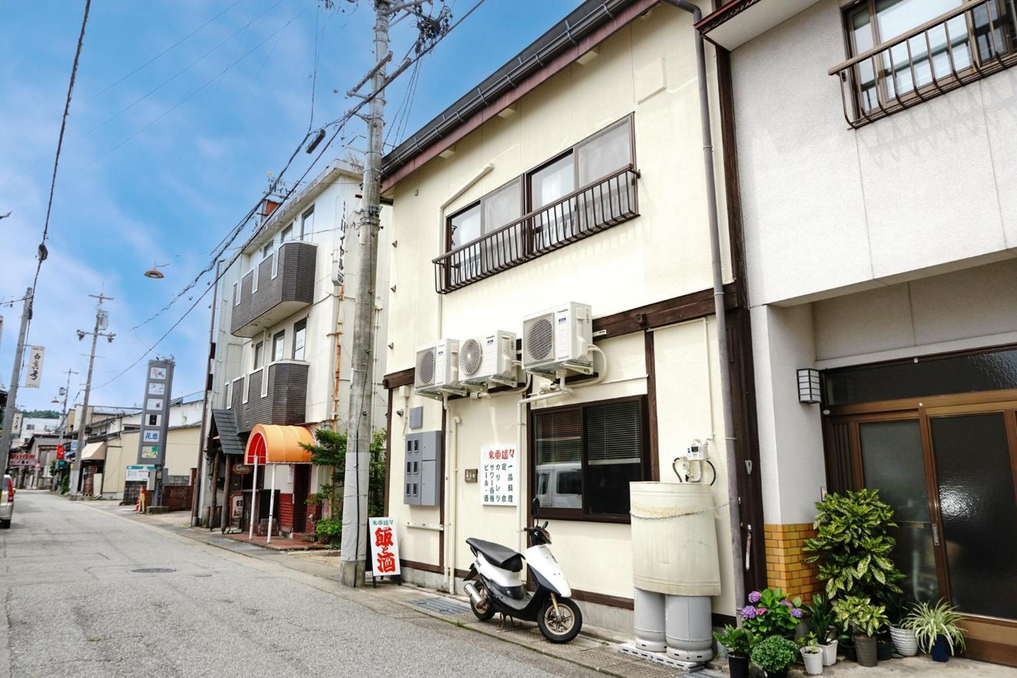 Oyado Haluball Takayama  Extérieur photo